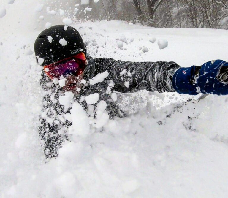 How To Ski Powder – 5 Pro Tips